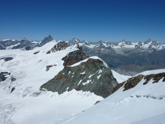 Castor, view looking W with Matterhorn clearly visible on skyline.jpg